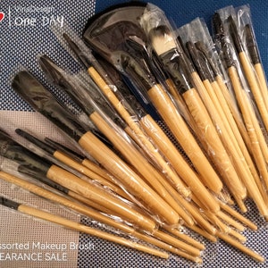 FreeShipping 30pc Cosmetic Brushes Eyebrow Brush Mascara Brush Big Rough Brush Eye Shadow Brushes Eyelash Brush Makeup Tool Clearance Sales