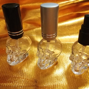 8ml/0.27oz  Small Skull Head Empty Glass Spray Bottle Aluminum Cap Empty Spray Bottle Empty Skull Glass Perfume Bottle Skull atomizer Bottle
