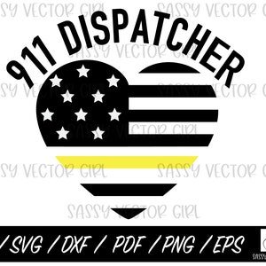 Könnte beinhalten: Schwarz-weiße Grafik mit herzförmigem Design und dem Text "911 DISPATCHER". Das Herz enthält Elemente der amerikanischen Flagge, einschließlich Sterne und Streifen, mit einem gelben Streifen unten. Das Bild enthält auch Dateitypoptionen.