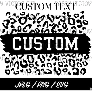 Op de afbeelding: Zwart-wit grafisch ontwerp met een luipaardprintpatroon met de tekst "CUSTOM" in een wit lettertype op een zwarte banner.