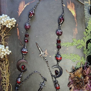 Blood Moon Gunmetal Eyeglass Chain | Czech Crystal | Red garnet Beads | Vampire blood | Dark Witch Chain for Glasses | Gothic Celestial Gift