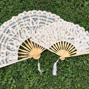 Ivory Lace Fan for Wedding, Hand Fan, Wedding Ceremony, Beach wedding, Wedding Favor, Party Favor, Wedding Gift, Lace Fan, Beige, Bridal