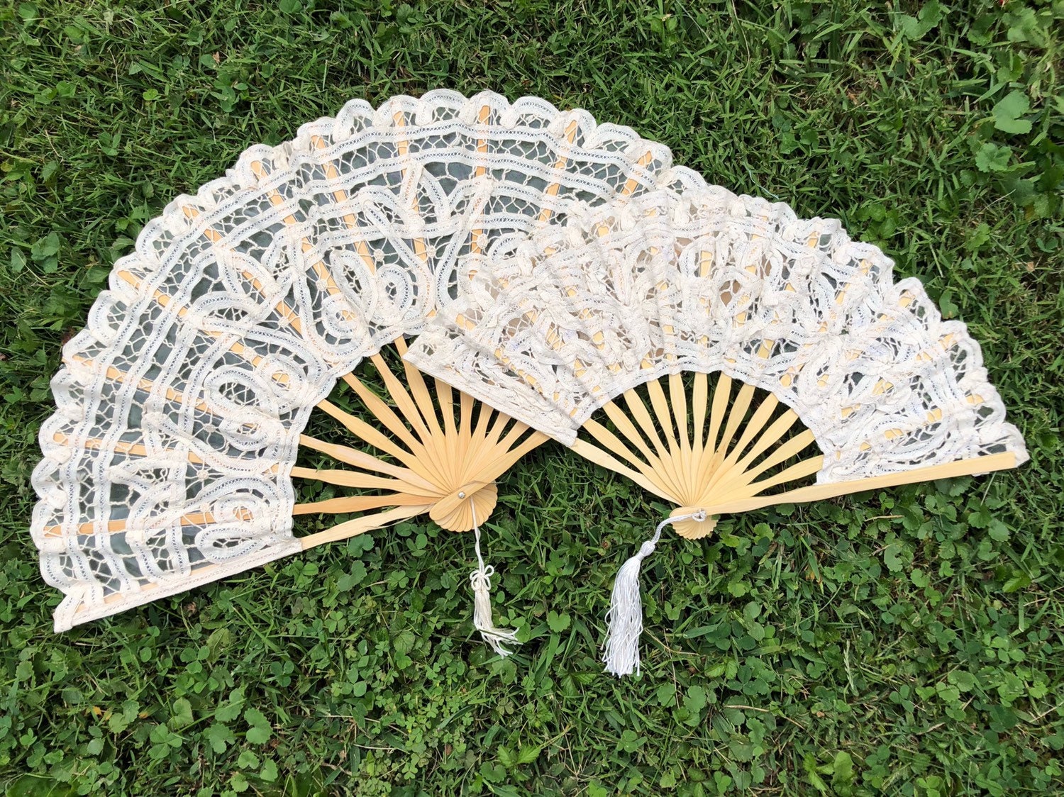 Cheap lace best sale hand fans