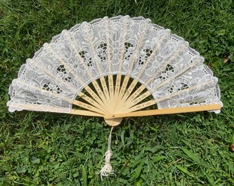 Ivory Lace Fan with Flower Design for Wedding Ceremony, Floral Lace Wedding Favor, Party Favor