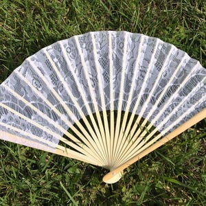 White Lace Fan for Wedding Ceremony, Hand Fan, Beach wedding, Wedding Favor, Party Favor, Destination Wedding