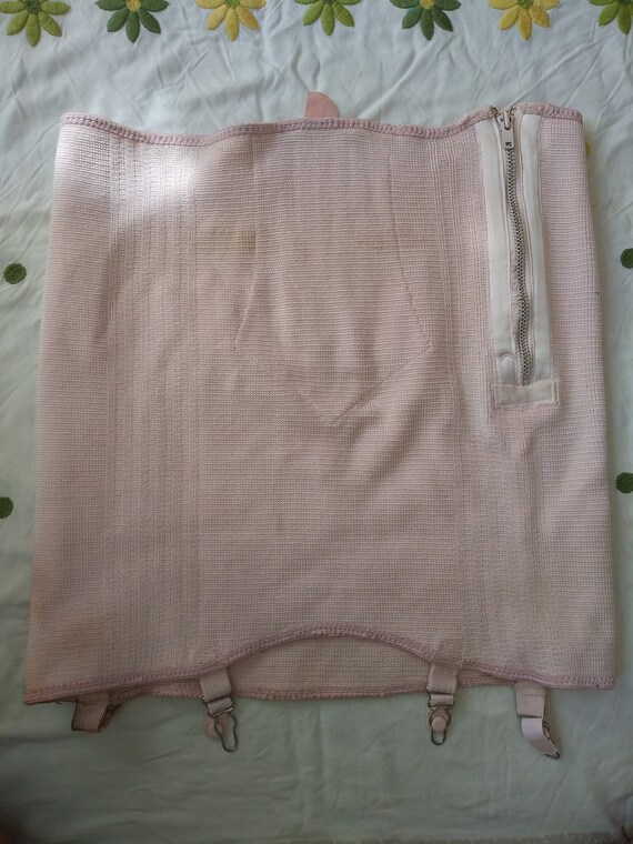 Vintage pink girdle skirt with garters - Large