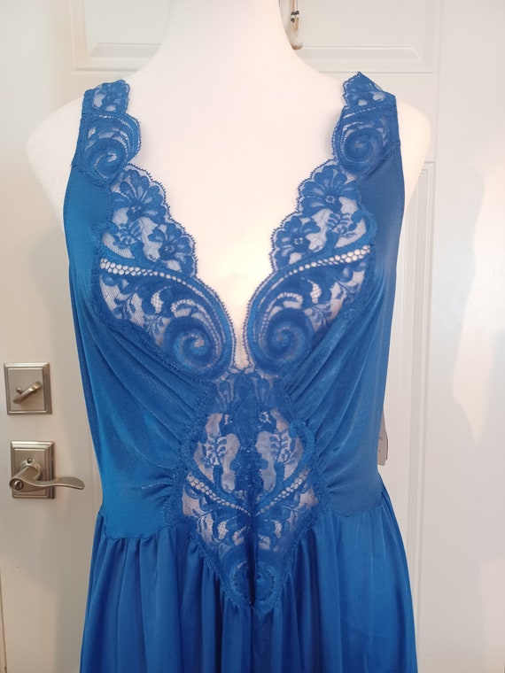 Vintage gorgeous royal electric blue Olga nightgow