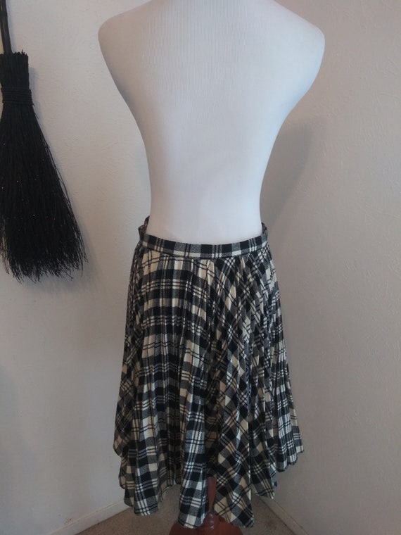 SALE Vintage 1950s plaid pleated school girl circ… - image 3