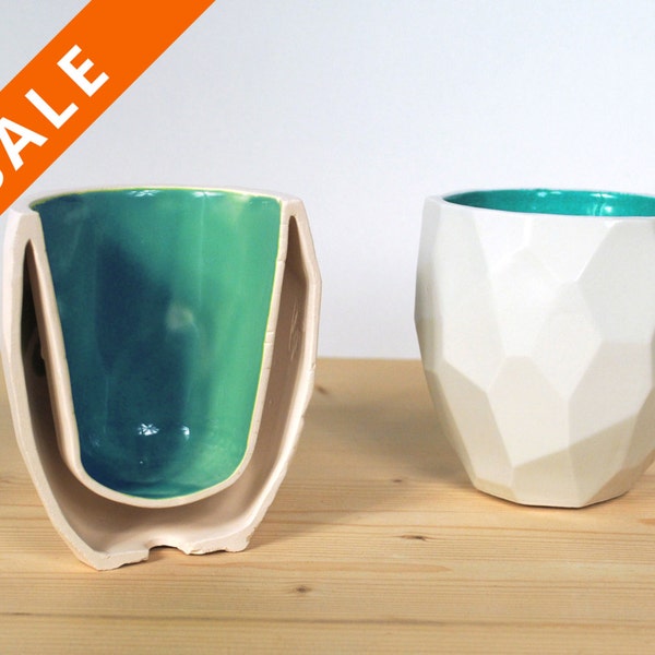 Emerald Green Porcelain Thermo Cup – Handmade Poligon Coffee Mug
