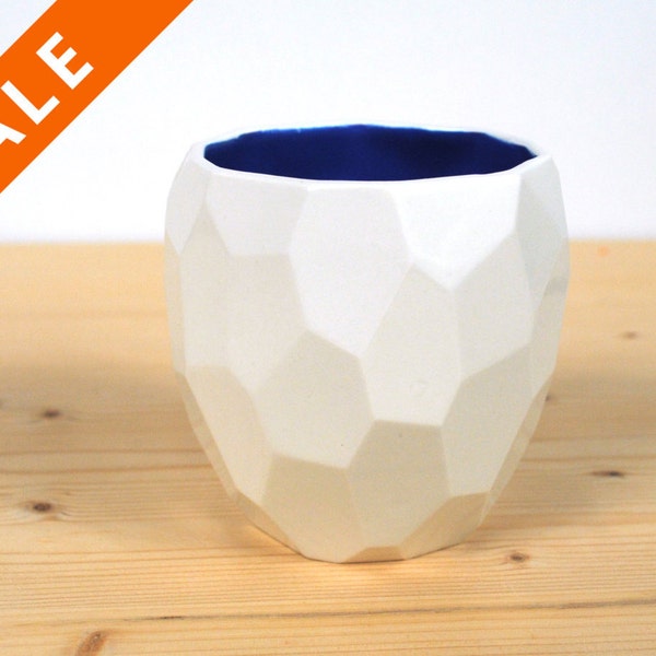 Handmade Faceted Ceramic Cup – Cobalt Blue Interior, Modern Design