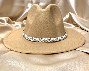 Banda para sombrero trenzada de cuero blanco y dorado - Banda para sombrero trenzada - Banda para sombrero ajustable de color blanco - Banda para sombrero de gamuza - Banda para sombrero de cuero trenzado - Sombrero bohemio