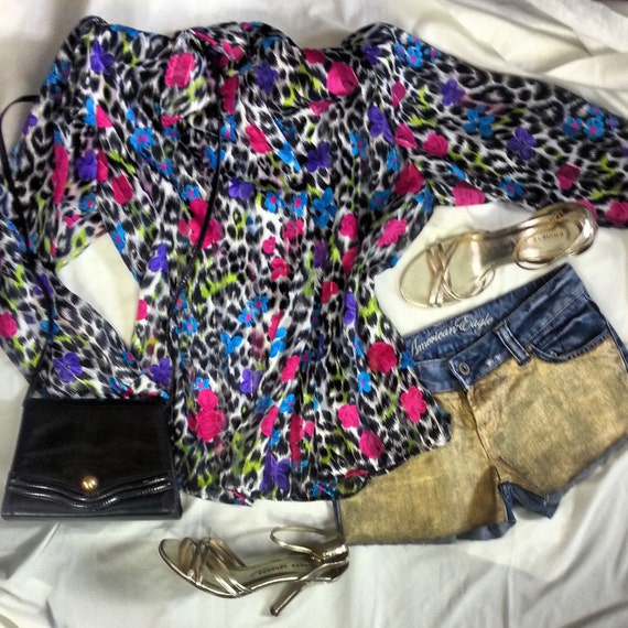 Must See Lovely 1980's Vintage Top Animal Print/F
