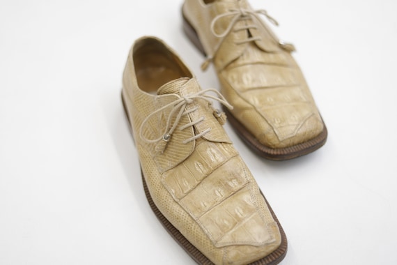 eden leather square sneaker