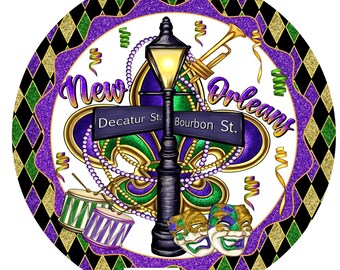 round metal wreath sign, Mardi Gras, Bourbon street, Louisiana celebration, fat tuesday