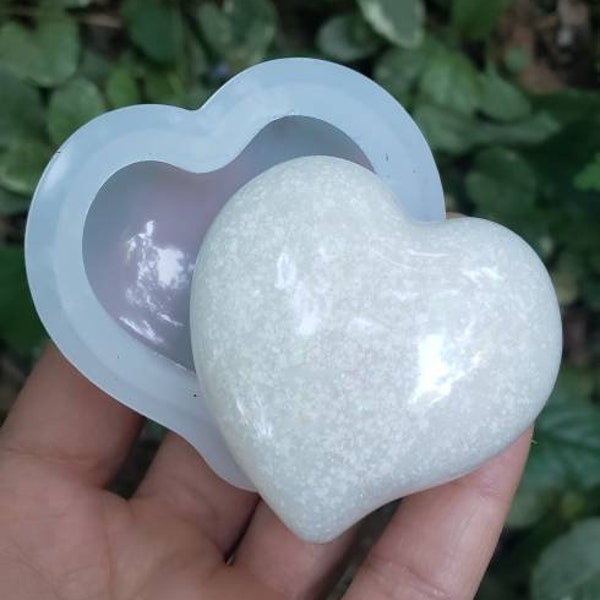 Holding Heart Large 1 oz Med .5 oz and Small Keepsake Molds