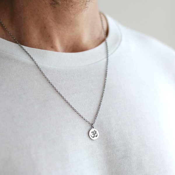 Collier Om pour homme, cadeau garçons d'honneur, collier pour homme avec un pendentif Ohm en argent, chaîne en argent, cadeau pour lui, collier de yoga, spirituel