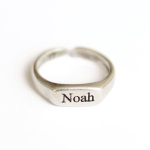 Anillo personalizado para hombre, anillo para hombre con nombre grabado, anillo de plata con inicial para él, regalo para padre o esposo, anillo personalizado ajustable