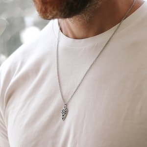 Spear necklace for men, groomsmen gift, men&#39;s necklace with a silver triangle pendant, silver chain, gift for him, tribal viking necklace