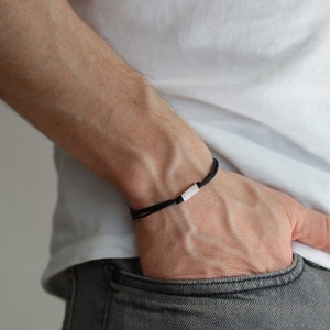 Herenarmband met zilveren vierkante kraal, koordarmband voor mannen, cadeau voor hem, herensieraden, cadeau verpakt, aangepaste bedelarmband voor man