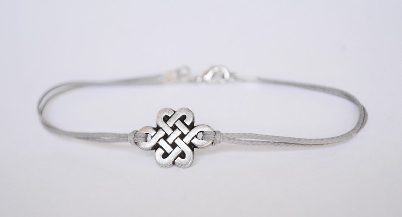 Infinity bracelet for men, gray men's bracelet with a silver endless knot, Tibetan celtic knot, gift for him, chinese knot, Buddhist, yoga