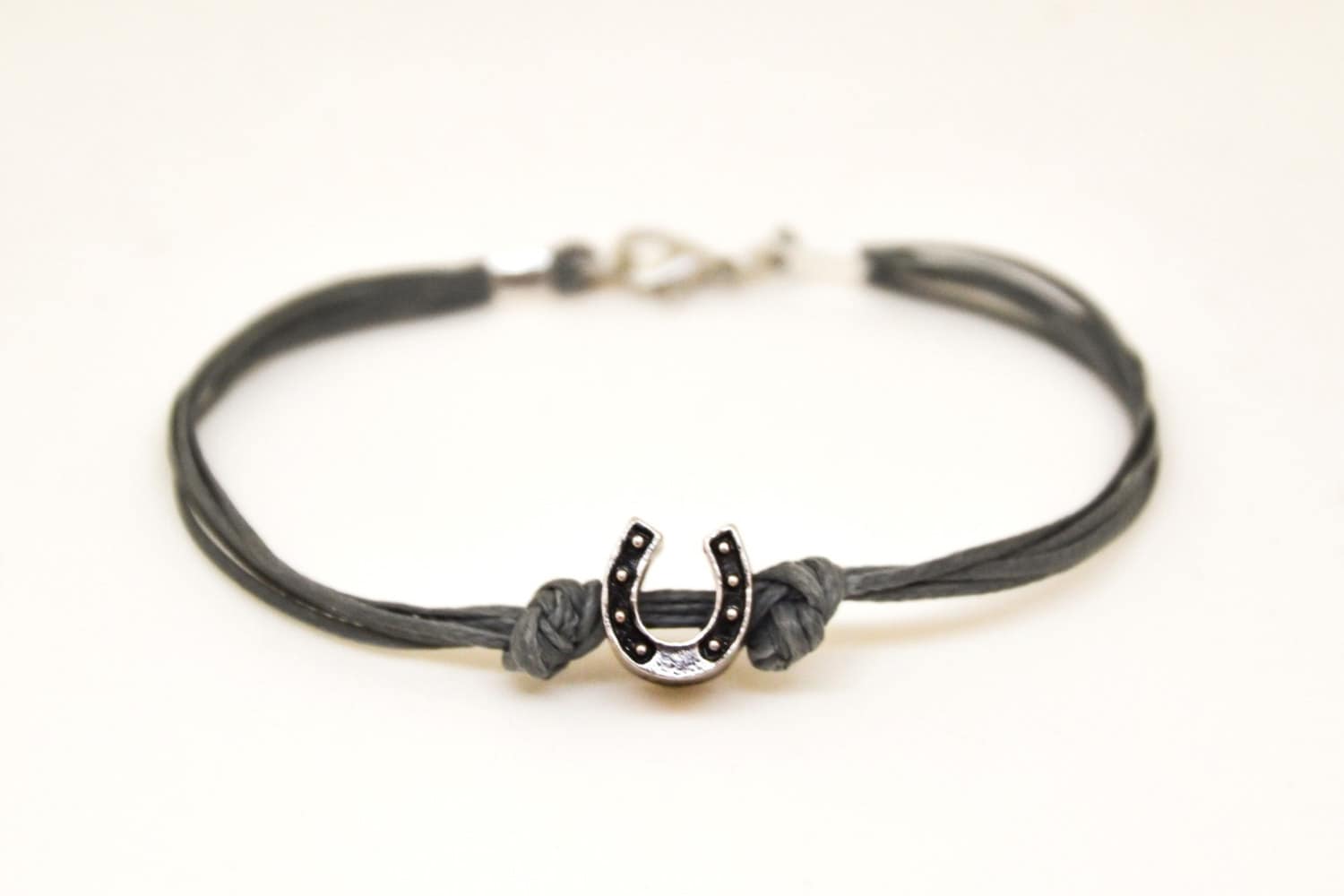  KhuWan Classic Style Male Bracelet Horseshoe Buckle