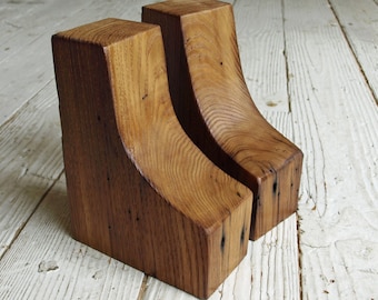 Juego de dos ménsulas antiguas de castaño agusanado para repisa de chimenea, estante, estilo rústico, estilo granja