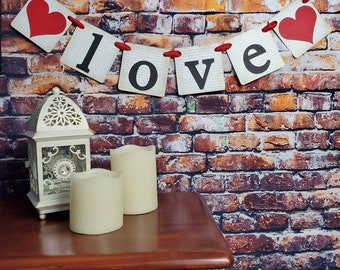 Love decoration, Valentine's Day banner, hearts garland, wedding decoration, photo prop, chipboard banner, W-003cb