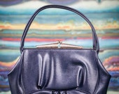 Sale!  Vintage 1950s Handbag in Navy Blue