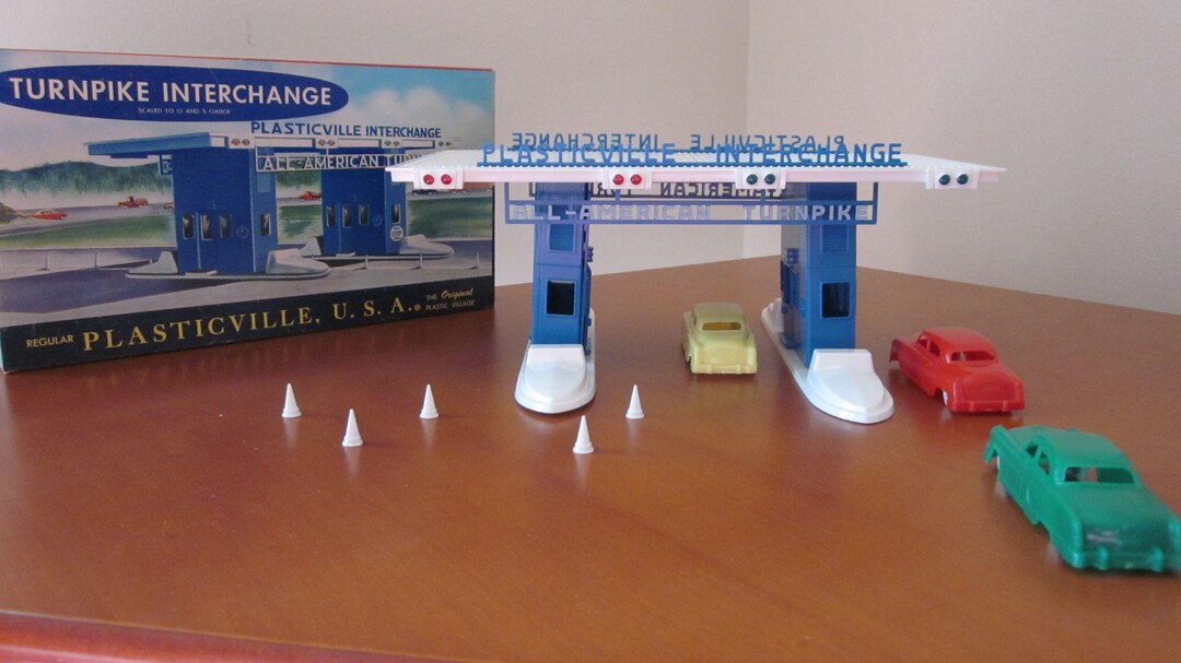 Bachmann Turnpike Interchange Set - O Scale Model Railroad Accessory