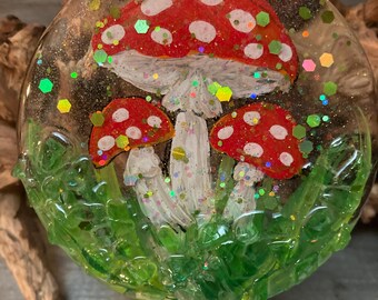 Mushroom nightlight, magical mushroom, whimsical mushroom nightlight, toad stool nightlight, storybook nightlight, mushroom garden nightlite