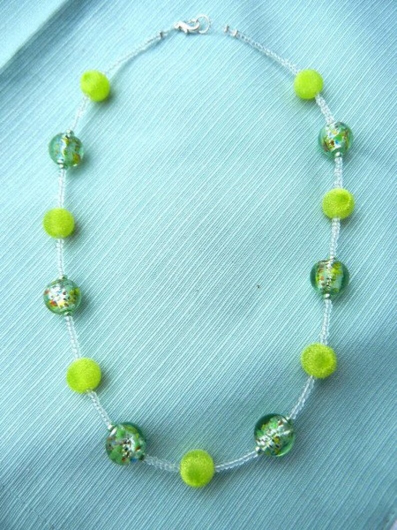 Halskette in grün Bild 3