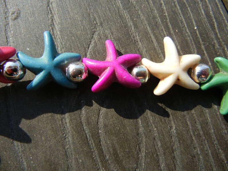 Necklace with colourful stars image 3