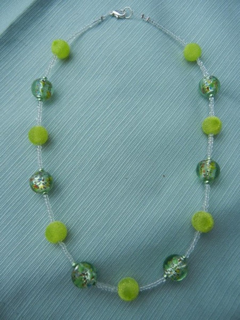 Halskette in grün Bild 4