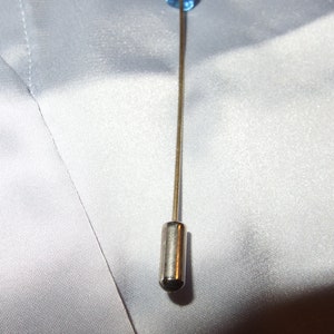 Jacket pin in blue image 4