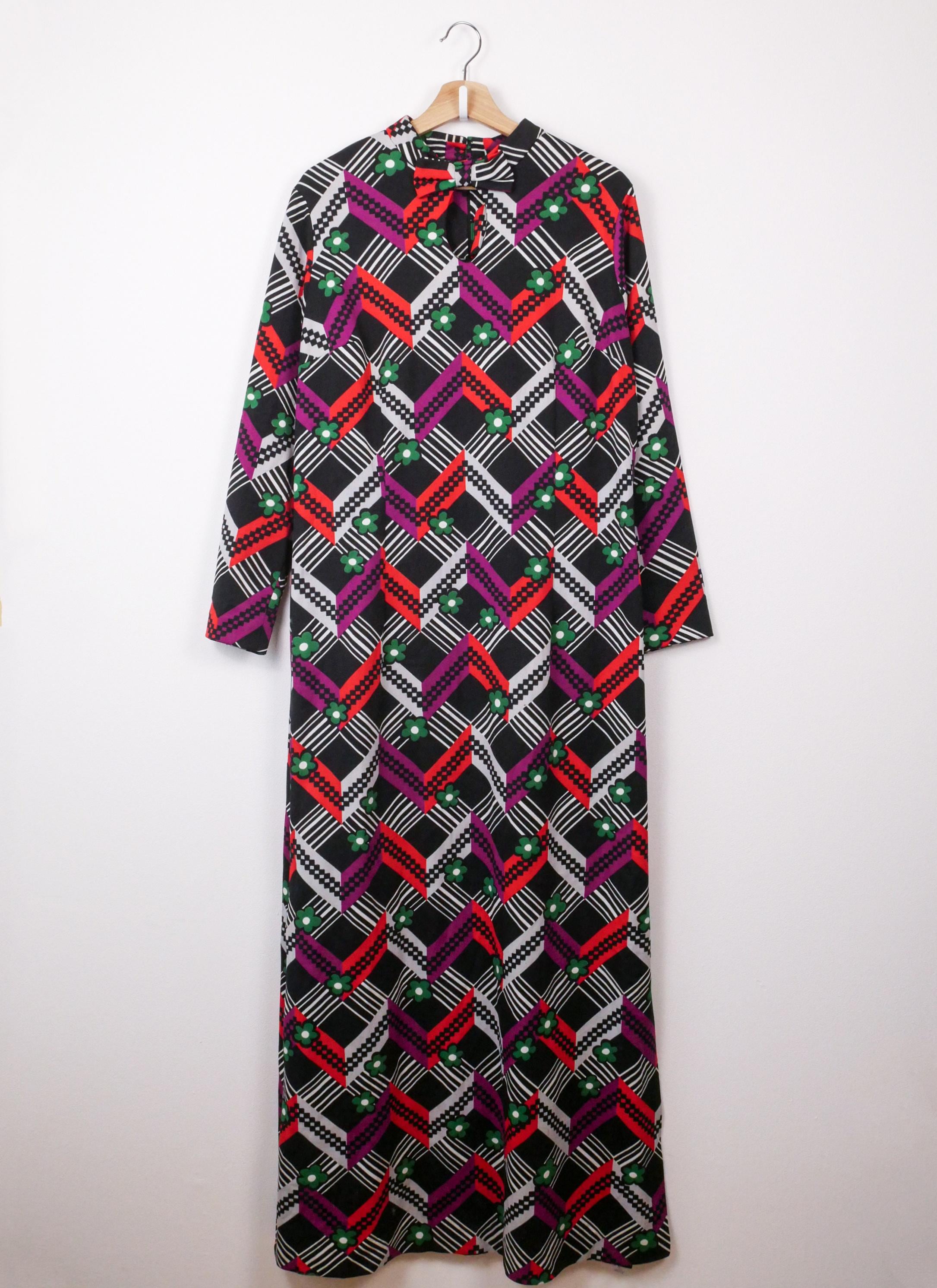 chinese dress ladies Kotiera Maxi Dresses for Women Geometric Pattern V Neck 3/4 Sleeve Casual  Long Sundress with Belt XL at Amazon Women's Clothing store main image 1