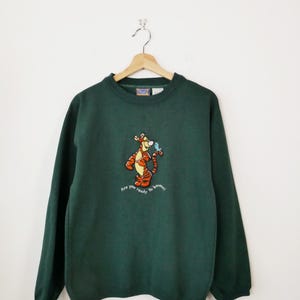 Vintage 90s Tigger/Winnie the Pooh Embroidered Sweatshirt/Forest Green