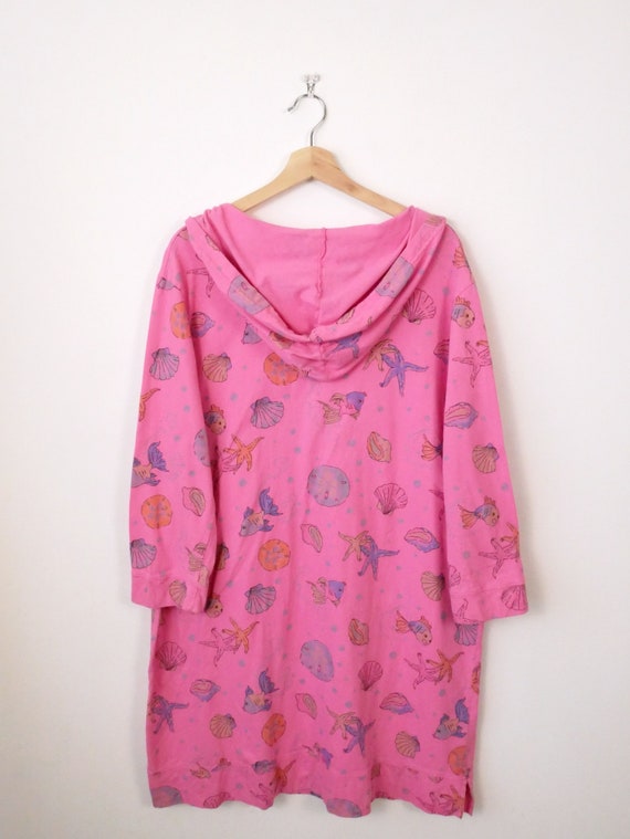 Vintage Fish/Seashell allover pattern Hooded T-sh… - image 3