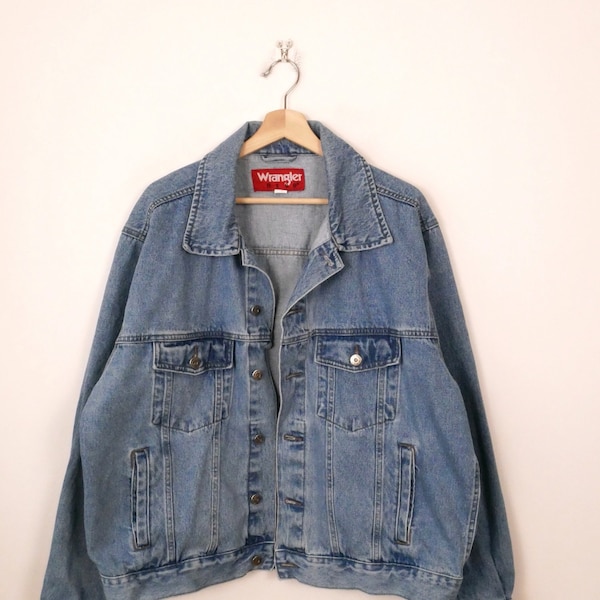 Vintage Wrangler Hero Blue Jean Jacket /Denim Trucker Jacket from 90's