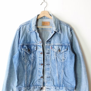 Vintage Wildhorse Saloon Nashville Embroidered Jean Jacket Vintage Wildhorse Saloon Nashville Embroidered Jean Jacket