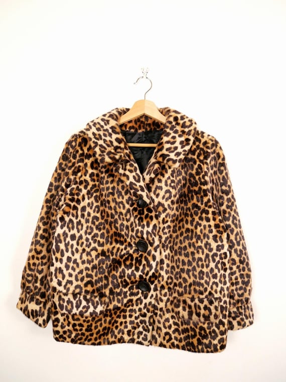 hooked vintage購入　ヒョウ柄ファーコート 1960年代のヴィンテージレディースヒョウ柄フェイクファーコート
