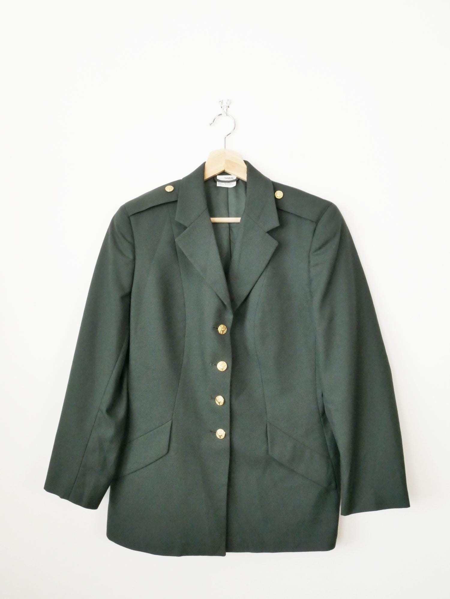 royal green jackets dress uniform A ROYAL GREEN JACKETS OFFICER'S MESS JACKET AND WAISTCOAT. Weapons &  Militaria - Armour & Uniform