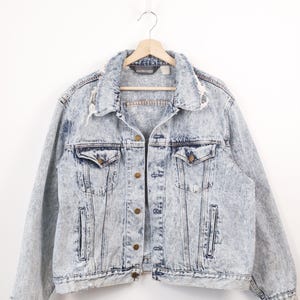 90s Mens Light Wash Acid Wash Distressed Denim Jacket