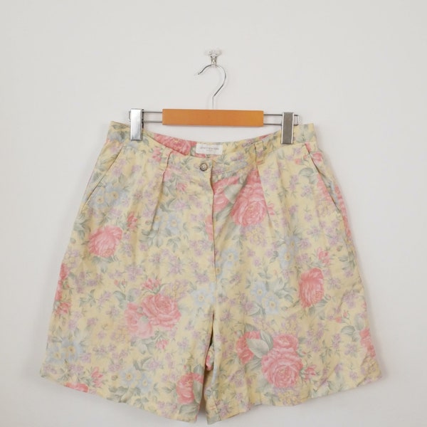 Vintage Cream/Floral High waisted Linen blends Shorts/W30