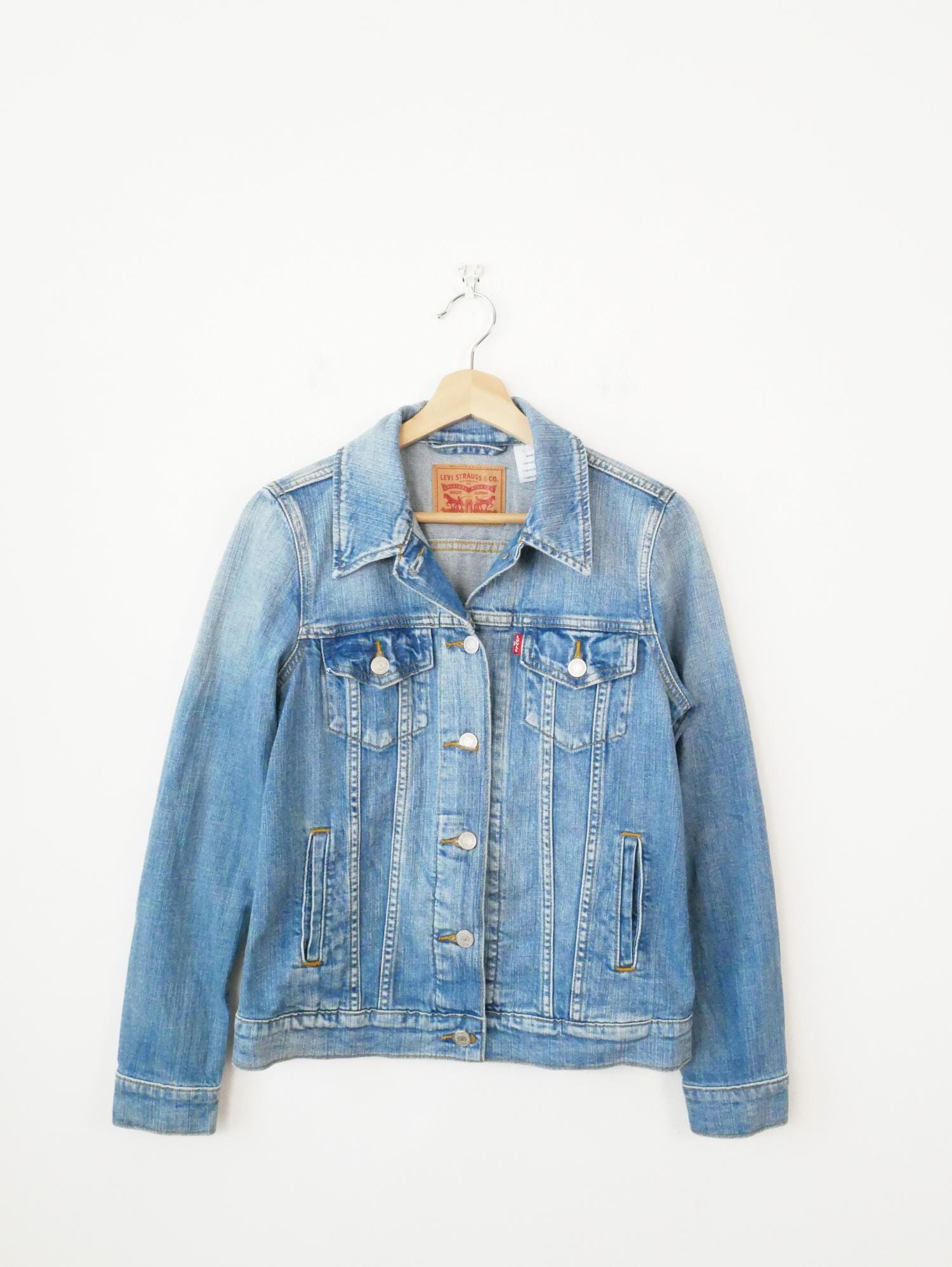 Levi's Women's Light Wash Denim Trucker Jacket/Women's S