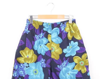 Vintage 90s Women's Floral Rayon Elastic Waist Shorts