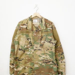 Jaqueta de uniforme de combate do Exército dos EUA - Multicam Feminino 36-Regular
