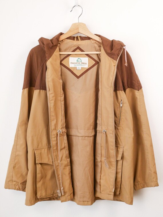 Vintage Pacific Trail Men's Tan and Brown Hooded Outdoor Jacket