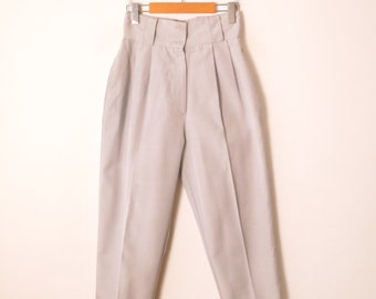 Vintage Women's Cloud Gray High waisted tapered Pleated Pants/W25