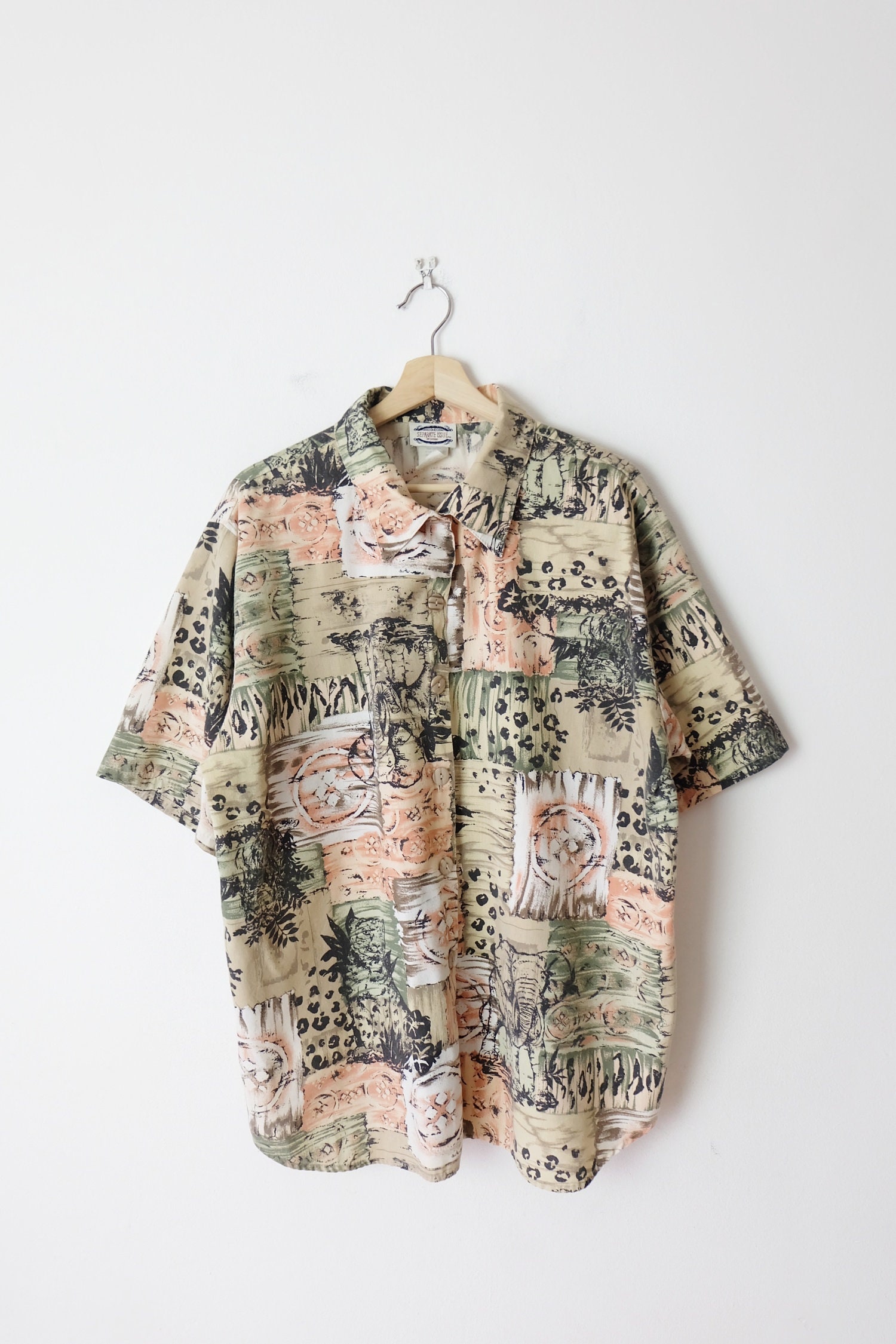 Chemise Vintage DIMENSION Style Safari - Imprimé Lion, Bleu, Manches Courtes, Taille L, Occasion En Très Bon état