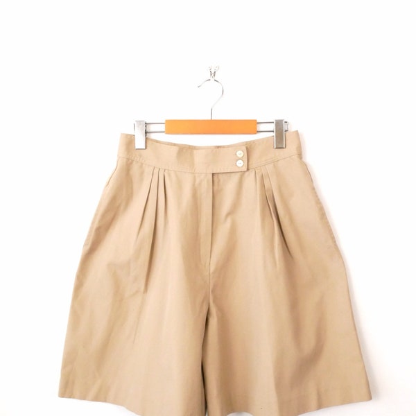Vintage Beige High Waisted Pleated Shorts/Minimal Shorts/W28